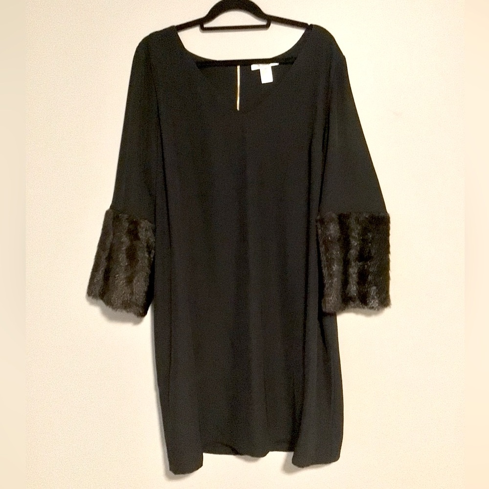 Elegant & Classy Black Dress - Faux Fur Trimmed Sleeves